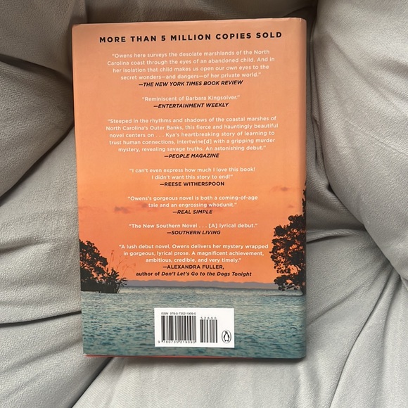 Where the Crawdads Sing by Delia Owens - Picture 2 of 3